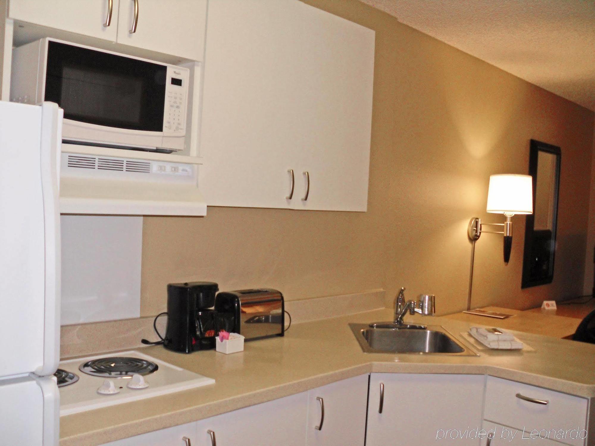 Extended Stay America Suites - Los Angeles - Northridge Exterior photo